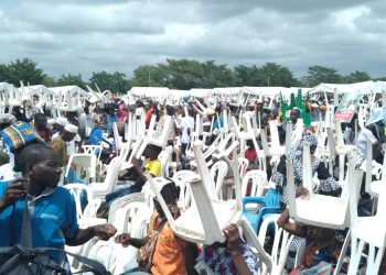 Hommage au chef de l&rsquo;État: Des heures d&rsquo;attentes éprouvantes pour les producteurs