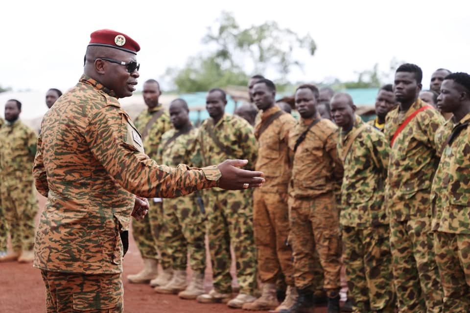 Burkina Faso Le Pr sident Damiba Prend Le Portefeuille De La D fense