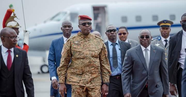 Côte d&rsquo;Ivoire: L&rsquo;arrivée du Président du Faso à Abidjan en images