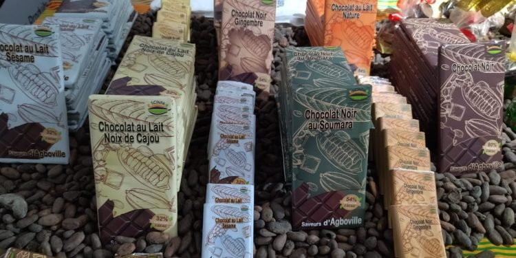 8é édition JNCC : Le chocolat au Soumala de la Scinpa séduit le Vice-président Koné Tiémoko