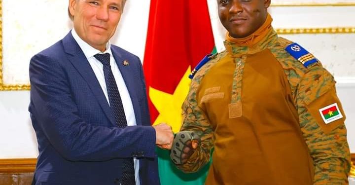Burkina Faso : 5 nouveaux ambassadeurs dont ceux de la Russie et du Mali