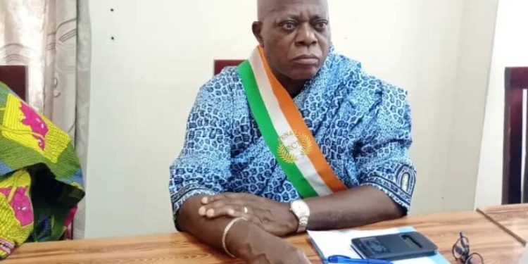 District d&rsquo;Abidjan: « La corruption est à la base des crises de chefferie dans les villages Atchan « , dénonce le Sénateur Félicien AgbahiCoori
