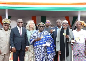 Agboville: Qui est le centenaire qui a reçu sa carte de producteur au lancement de la distribution?