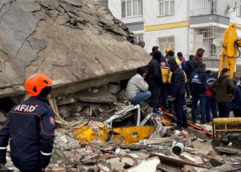 Après le séisme qui a fait près de 1500 morts: 45 pays proposent leur aide à la Turquie et la Syrie