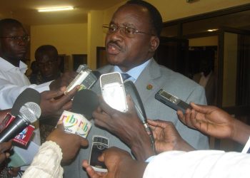 Baba Hama à propos du livre « Insurrection »: «C&rsquo;est une œuvre de très belle facture, une littérature qui épouse son temps»