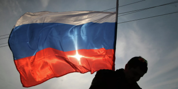 Chute de Bakhmout : Le drapeau russe a été placé dans le centre-ville par un combattant de Wagner