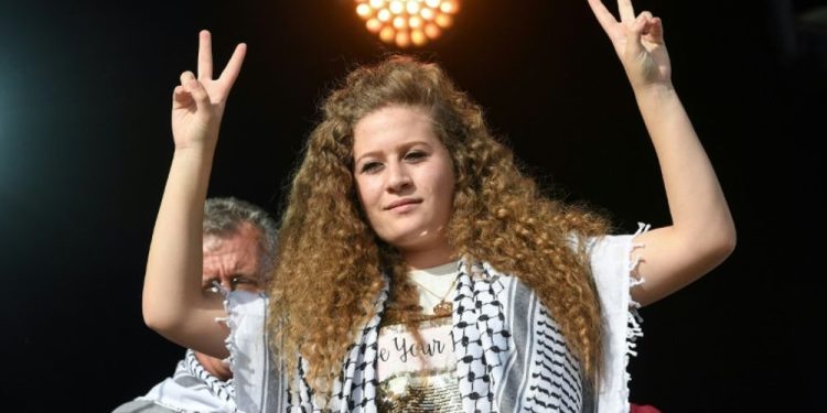 Résistance : Ahed Tamimi, l&rsquo;icône palestinienne qui embarrasse Israël