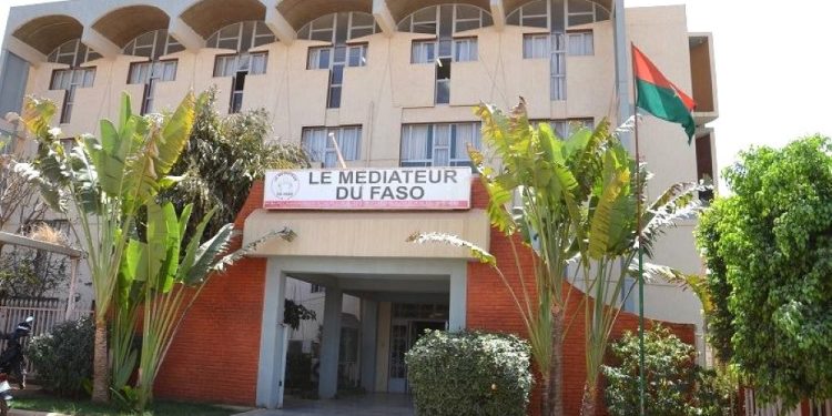 Burkina : Suppression du Médiateur du Faso, du CES et de la Haute Cour de justice