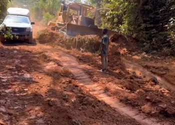 Mahapleu : La Coopérative UDAN reprofile 8 km de piste pour faciliter l’évacuation des produits agricoles