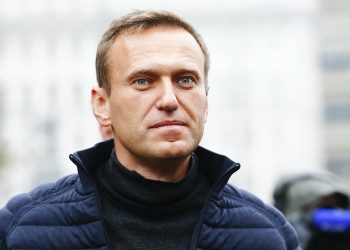 Russie : L’opposant Alexeï Navalny meurt en prison, une polémique s’ensuit