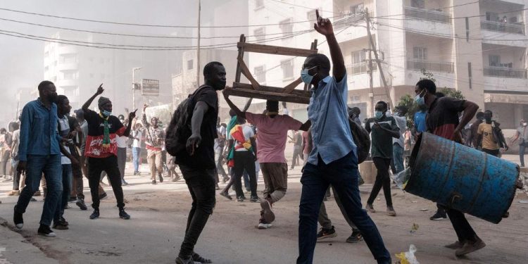Manifestation/Mort d’un étudiant : Le Sénégal s&rsquo;installe dans une dangereuse instabilité politique