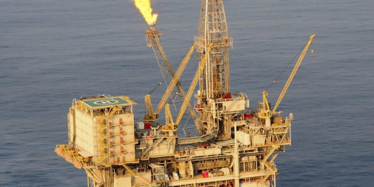 Gisement «baleine» : La Côte d&rsquo;Ivoire a-t-elle envisagé de lever un emprunt de 9,7 milliards d&rsquo;euros garanti par le champ pétrolier?