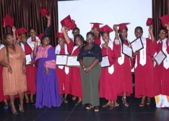 Métier de la petite enfance : 38 assistantes et éducatrices décrochent leur certificat de formation