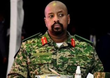 Ouganda : Le fils de Yoweri Museveni prend les commandes de l’armée