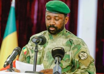 Mali : La société civile et des partis sifflent la fin de la transition