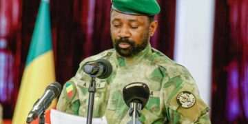 Mali : La société civile et des partis sifflent la fin de la transition