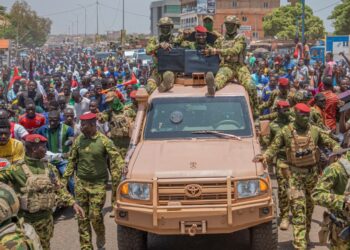 Burkina : Alors que plusieurs régions sont sous blocus terroriste, IB prend un bain de foule à Bobo-Dioulasso