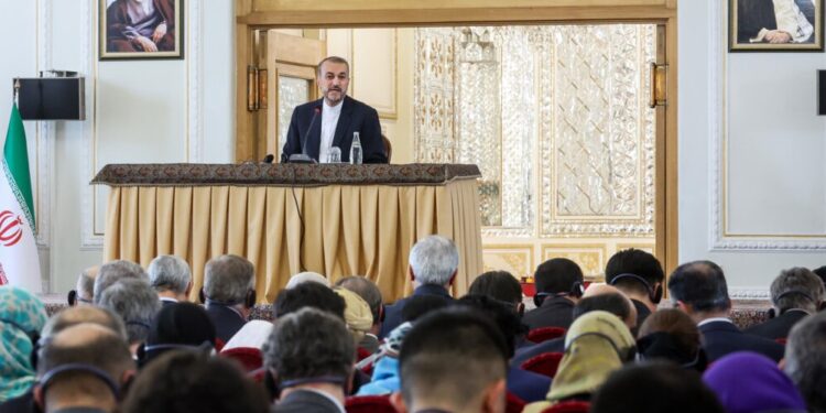 Duplicité occidentale: Après ses frappes sur Israël, l’Iran tire «les oreilles» des diplomates à Téhéran