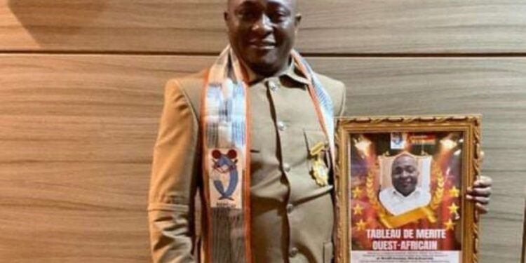 Distinction: Le PCA d’Ecakoog décoré à la soirée dédiée aux 50 bâtisseurs de l’Afrique de l’Ouest