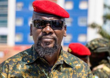 Radiation de plusieurs officiers en Guinée: Quand Mamadi Doumbouya joue avec le feu