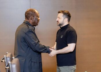 Coopération : Alassane Ouattara échange avec Volodymyr Zelenski en Suisse