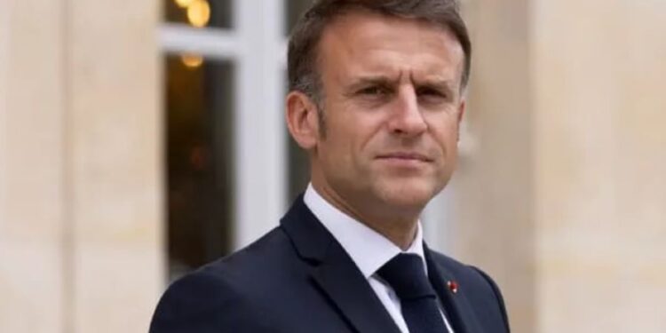 France: Macron dribble ses alliés, pas de 1er Ministre avant la fin des JO!
