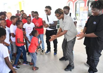 Aide à l’enfance en difficulté : La Team Paiya apporte son soutien aux pensionnaires de la Case des Enfants