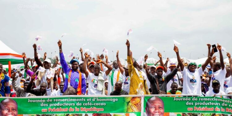 Côte d’Ivoire: Des milliers de producteurs rendent hommage à Ouattara et décident de payer sa caution présidentielle