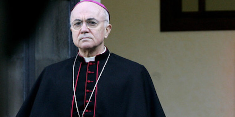 Vatican : L’Archevêque Carlo Maria Viganò excommunié