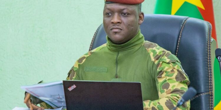 Après le rappel d’anciens diplomates: Le Burkina nomme deux nouveaux hauts fonctionnaires en Côte d’Ivoire