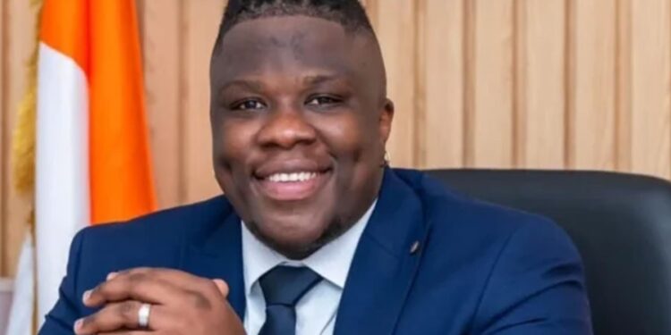 Affaire Apoutchou national : Quand une exhibition de liasses de billets de banque tourne au vinaigre