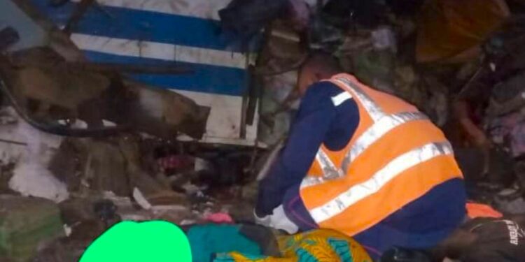 Axe Duékoué-Daloa : 5 morts et plusieurs blessés dans une collision entre un camion et un car
