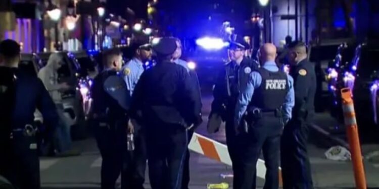 Etats-Unis : Deux attaques terroristes au véhicule font au moins 16 morts et plusieurs dizaines de blessés