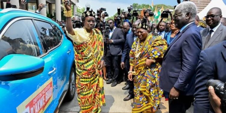 Don de véhicules aux chefs Atchan: Les dessous du geste du pouvoir Rhdp