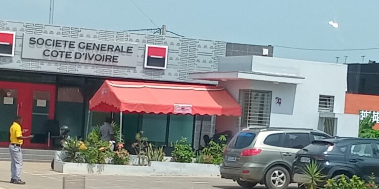 Songon : L&rsquo;agence SGBCI hors réseau, des clients mécontents