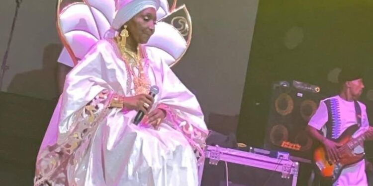 50 ans de musique d’Aïcha Koné : Issa Sangaré lie le fiasco de la Diva à son soutien à l’AES