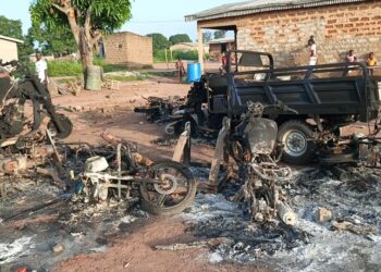 Attaque contre l’église CMA à Lahogoura : Plusieurs blessés, d’importants dégâts matériels