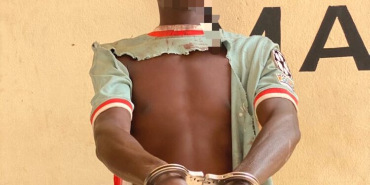 Horreur à Man : Un jeune homme tue son père à coups de hache après une dispute