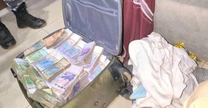 Boundiali : Saisie de 500 millions FCFA sur deux jeunes en partance pour un pays voisin