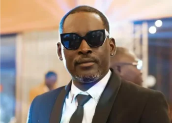 Côte d’Ivoire : L’artiste Molare écroué au Pôle pénitentiaire d’Abidjan après un accident mortel