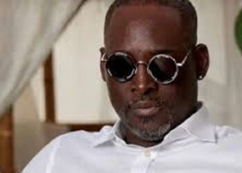 Côte d’Ivoire: L’artiste Molare perd le contrôle de son véhicule, deux blessés recensés