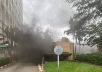 Côte d’Ivoire: Plusieurs véhicules ravagés par un incendie au Plateau