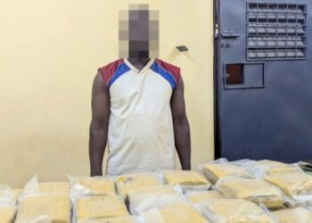 Burkina : Deux réseaux criminels démantelés à Koupéla, armes et drogue saisies