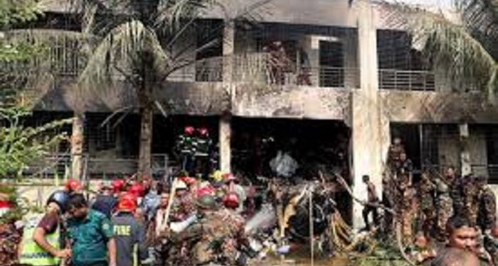 Bangladesh : Crash d’un avion militaire sur une école, au moins 16 morts