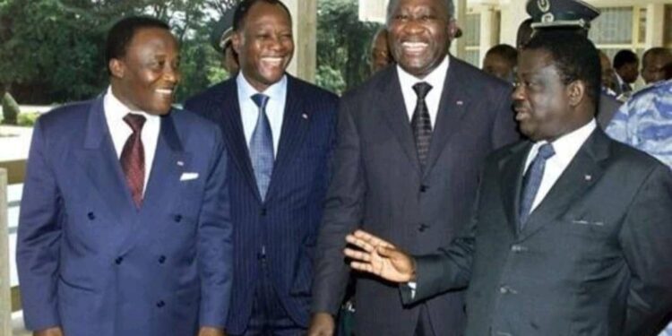 Côte d’Ivoire : Pourquoi les alliances politiques contre nature plombent la démocratie depuis 1993 (LND)
