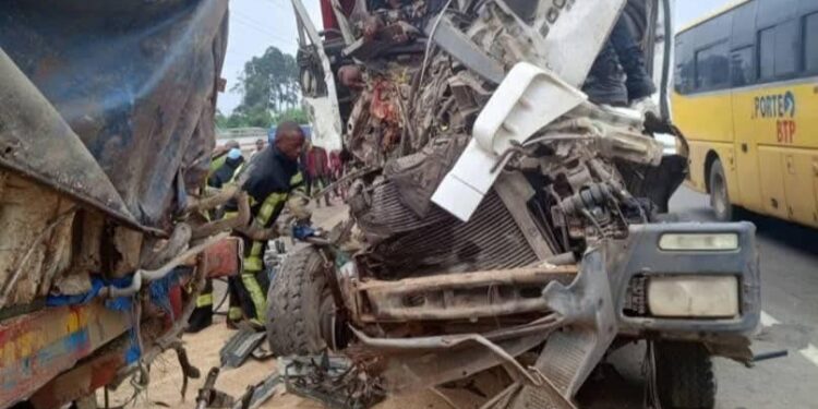 Axe Abidjan-Yamoussoukro : Un mort et un blessé dans une collision entre deux camions