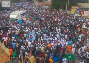 Marche du Front commun : Forte mobilisation à Yopougon contre un 4ᵉ mandat de Ouattara
