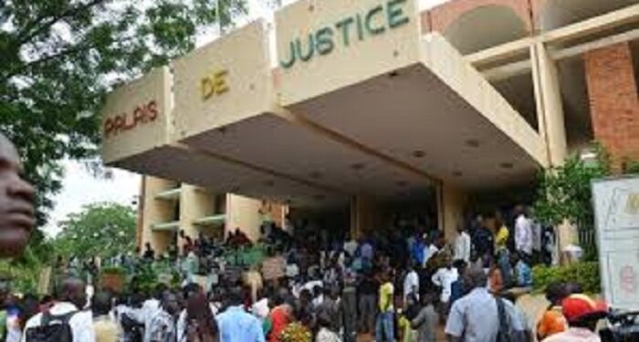 Burkina : 24 heures après son interpellation, un officier retrouvé mort au Camp Baba Sy