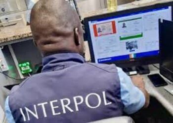 Réseaux de cybercriminalité: 1209 arrestations et 100 millions de dollars saisis en Afrique