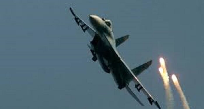 Pologne : Un avion de chasse F-16 s’écrase lors des répétitions, le pilote décède